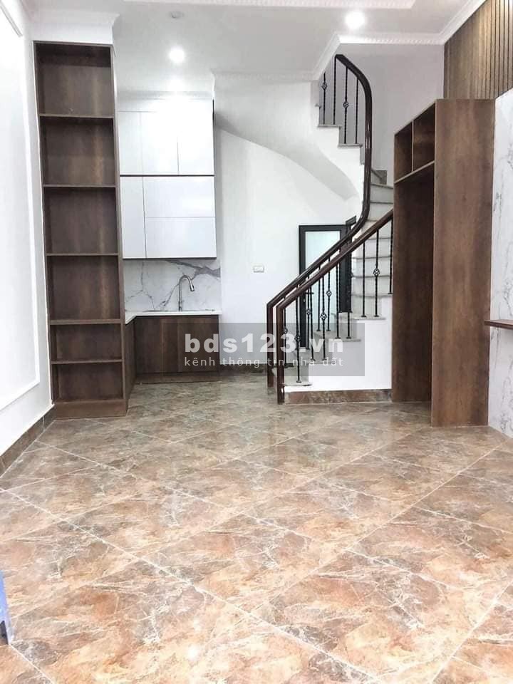 Bán nhà đẹp, ở ngay Thịnh Quang, Đống Đa 31m, 4 tầng, mt 3.6m, giá 4.1 tỷ