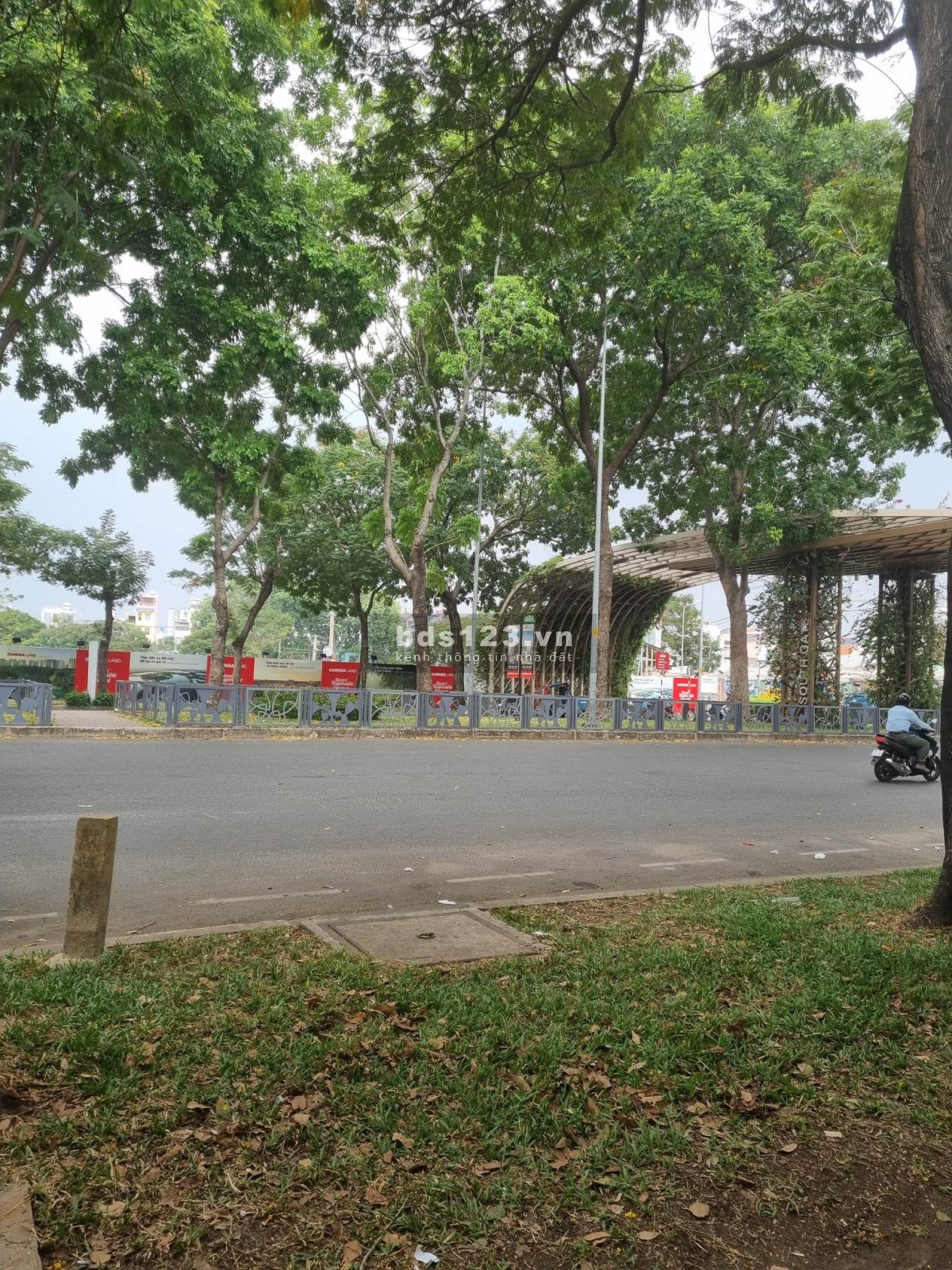 Căn hộ DV 25 Tỷ nay chỉ còn 16.x Tỷ - Gần AEON MALL Tân Phú - 250m2 - Doanh thu 150Tr/th