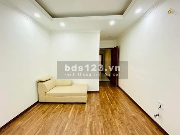 Bán nhà kinh doanh, văn phòng Kim Đồng, Hoàng Mai 64m, 5 tầng, mt 3.6m, giá 9.5 tỷ.