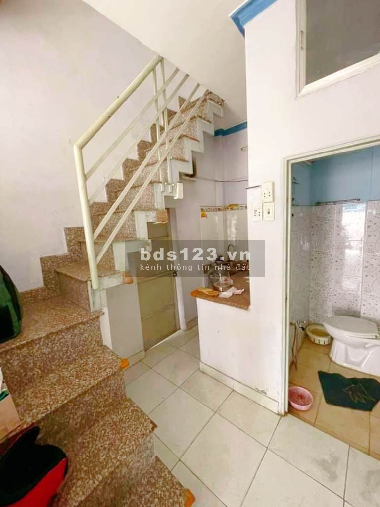 Chỉ 2 tỷ 670 - Bán nhà mặt tiền Phú Nhuận - Nguyễn Đình Chiểu , 2pn