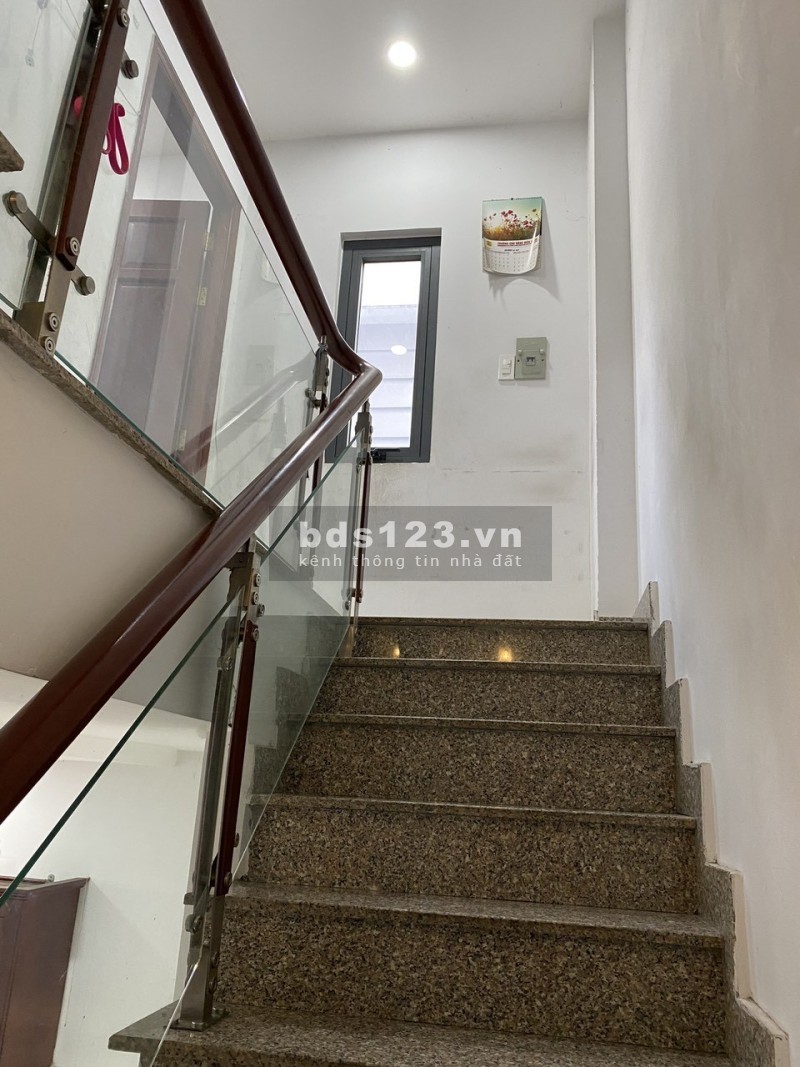 Nhà mặt tiền ngay ngã tư Bảy Hiền P12 Tân Bình. Căn góc 4 tầng nhỉnh 5 tỷ