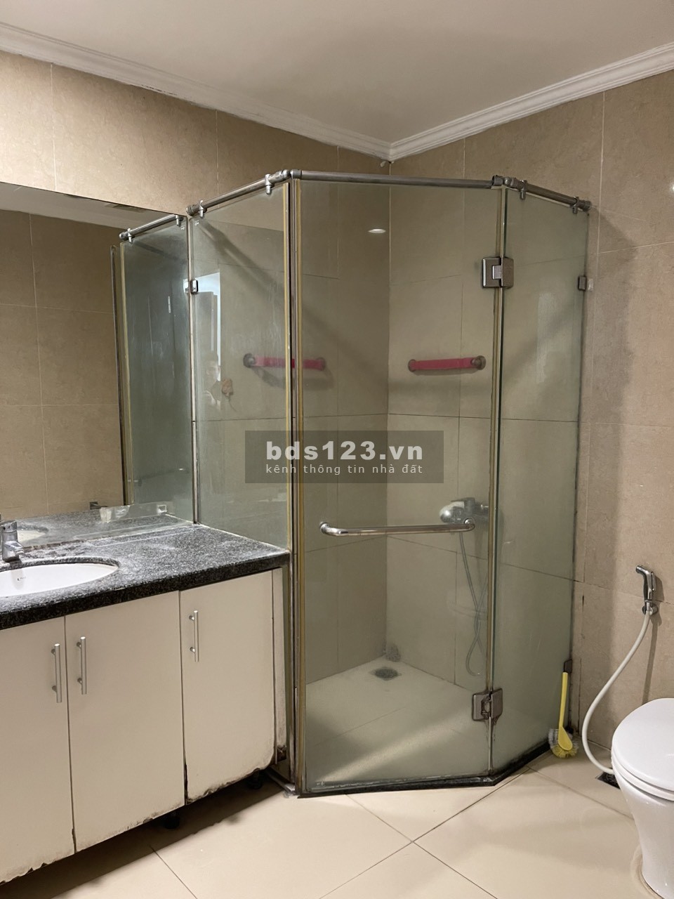 Bán căn hộ 2 ngủ 95m2 Times City, Minh Khai đồ cơ bản giá 4.2 tỷ