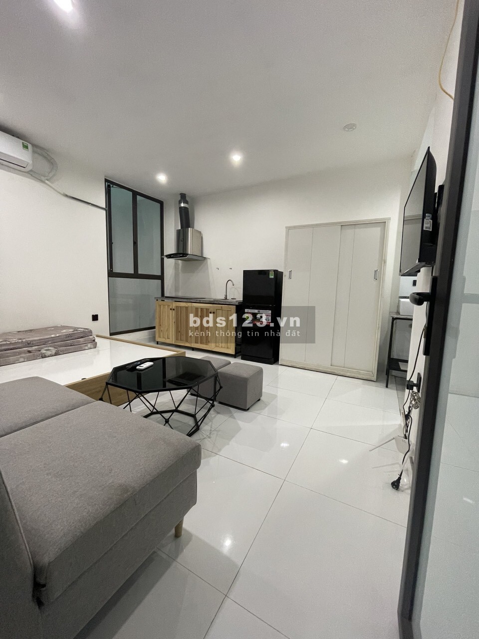 Cho thuê căn hộ CCMN full đồ cực đẹp tại Hoàng Ngân