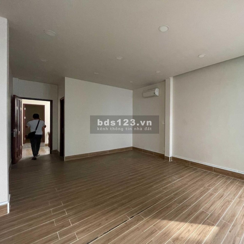 Cho thuê nhà mt kinh doanh 435 Bà Hạt, p.4, q 10 - dt 60m2 - giá 25tr/ tháng