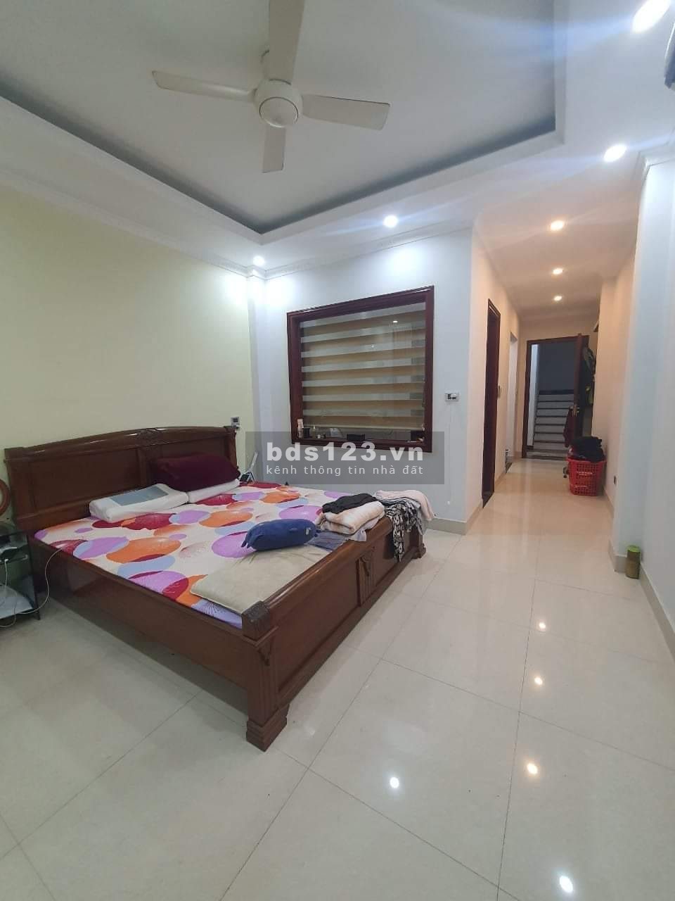 Bán nhà Xuân La, Tây Hồ, Hà Nội, 7.65 Tỷ. Nhà 5 tầng, dt 50m2 mt 5.2m nhà đẹp lô góc.