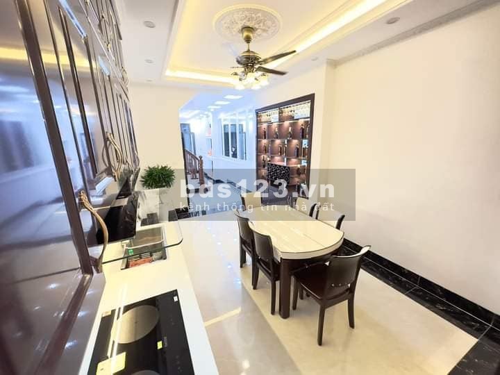 Bán nhà đẹp Thịnh Quang, Đống Đa 44m2, 4 tầng, mặt tiền 3.4m, giá 6.3 tỷ.