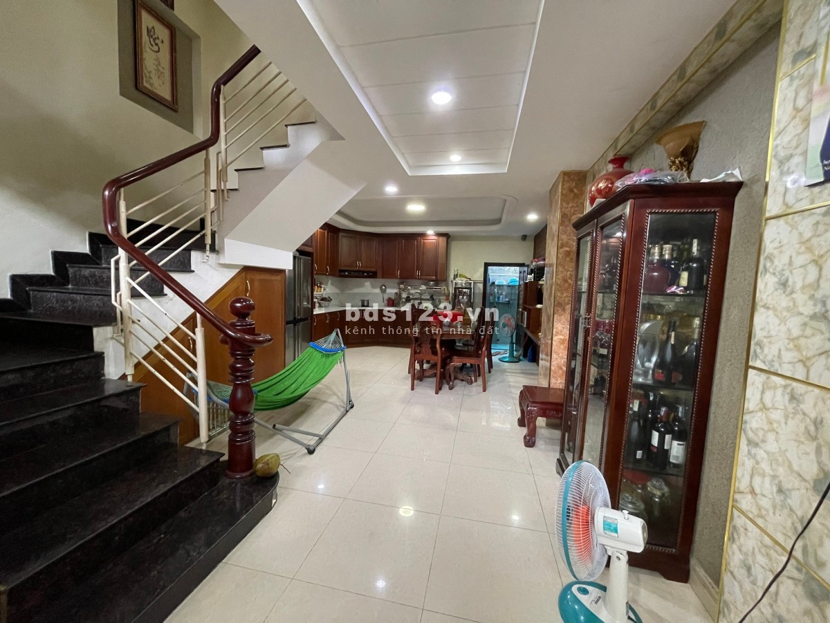 Ngộp ngân hàng, bán gấp nhà mới, đường Lê Văn Lương, P. Tân Hưng, Q7, 74m2, 5 lầu, chỉ 6,99 tỷ!