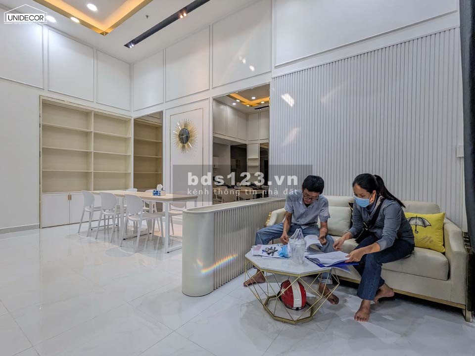 Bán shophouse mặt tiền phố Thành Trung, cửa vào sảnh chung cư 1000 hộ, 90m, 16.8 tỷ
