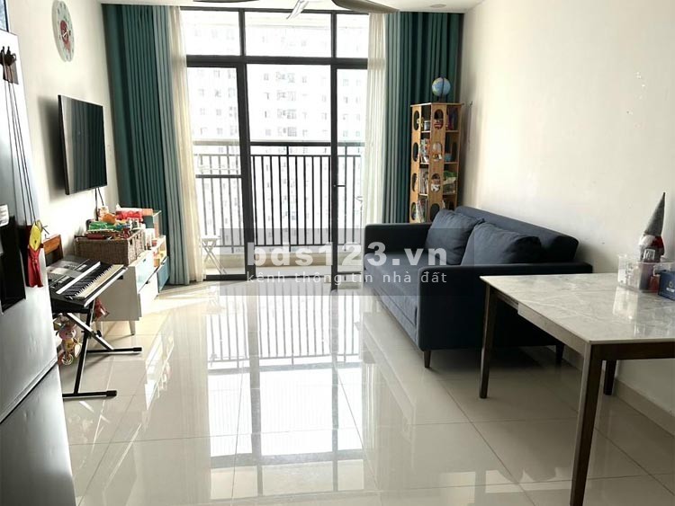 Bán căn hộ chung cư Phú Đông Premier căn góc chính chủ, DT 68m2, giá chỉ 2,5 tỷ