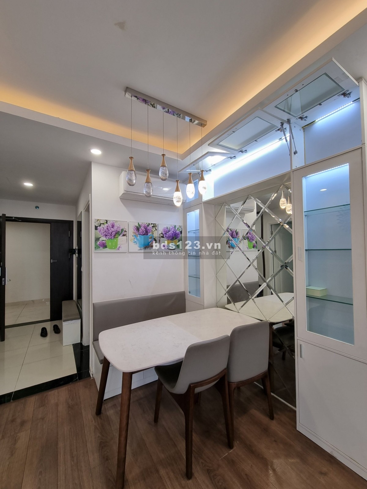 Bán căn hộ 2pn 75m2 Imperia Sky Garden, Minh Khai với đầy đủ nội thất giá bán 3.4 tỷ bao gồm phí.