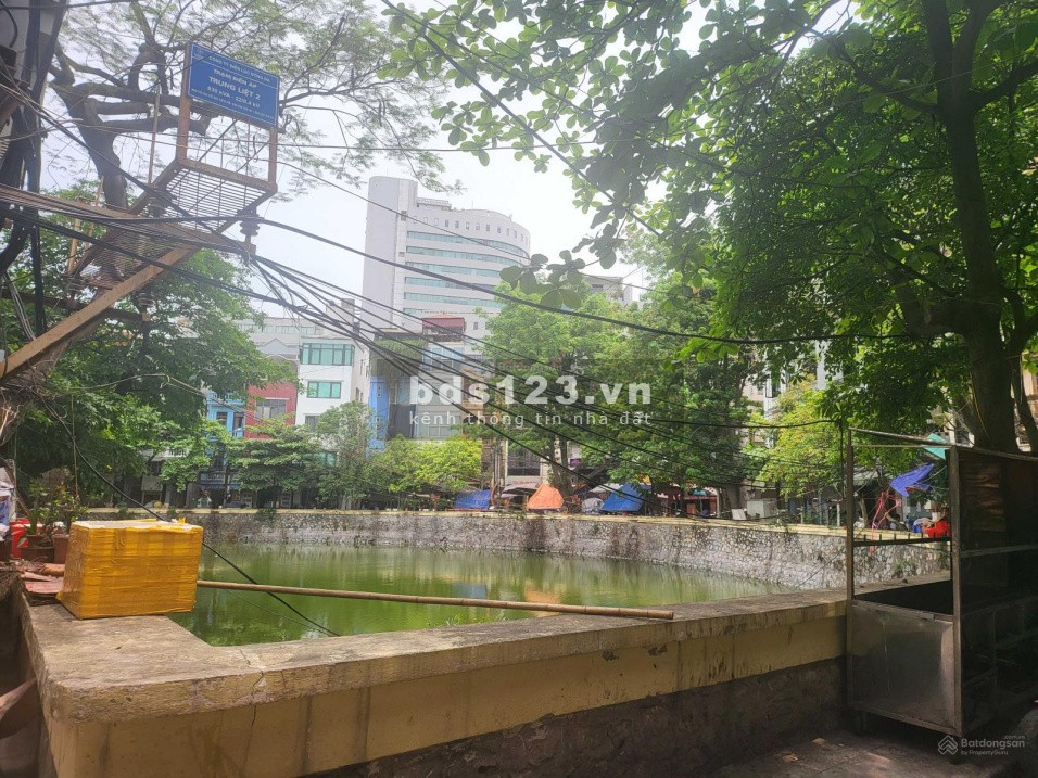 Bán nhà Tây Sơn - Đống Đa 30m2- 5 tầng, 2 thoáng, nhỉnh hơn 3 tỷ, miễn trung gian