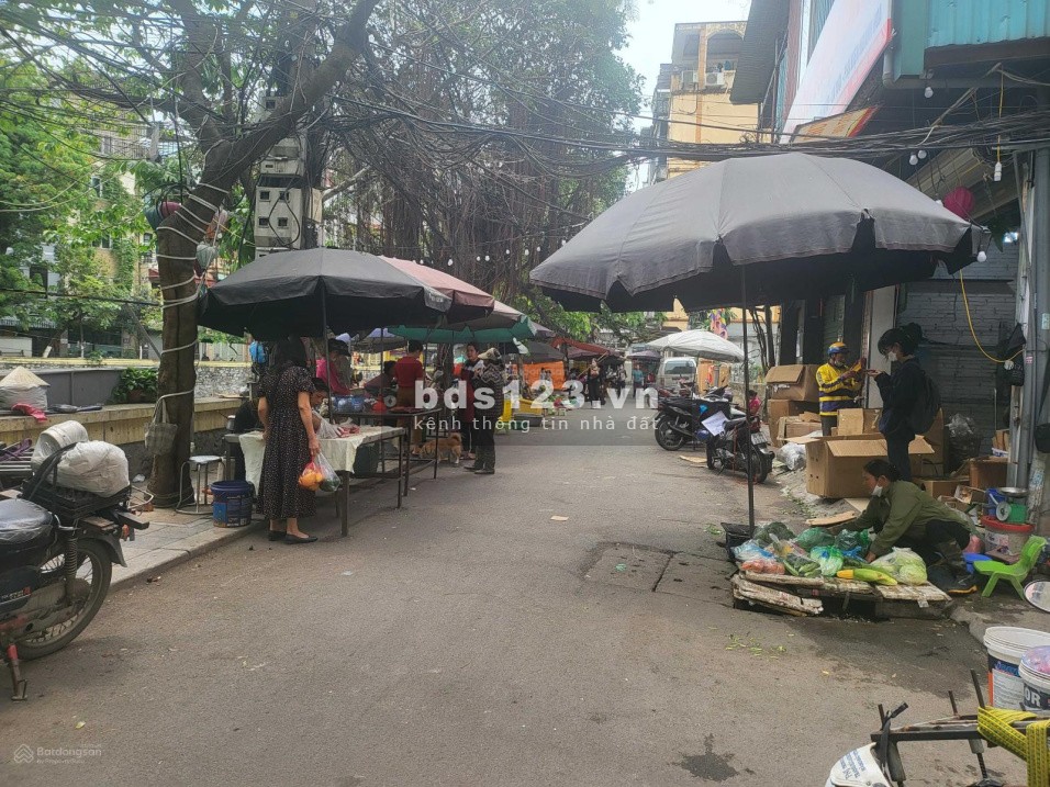 Bán nhà Tây Sơn - Đống Đa 30m2- 5 tầng, 2 thoáng, nhỉnh hơn 3 tỷ, miễn trung gian