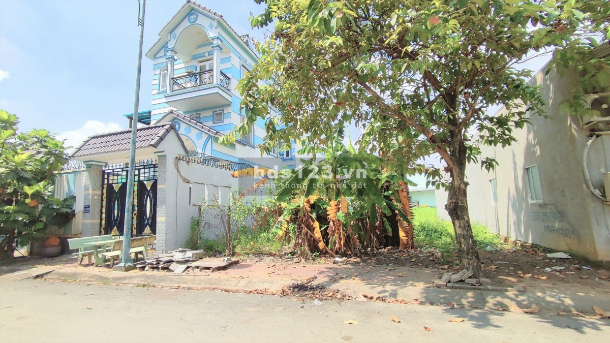 Tôi chủ bán gấp 573m2 đất t/cư 100%,gần cổng chào Bình Dương 1,6tỷ, shr, đường nhựa, dân đông