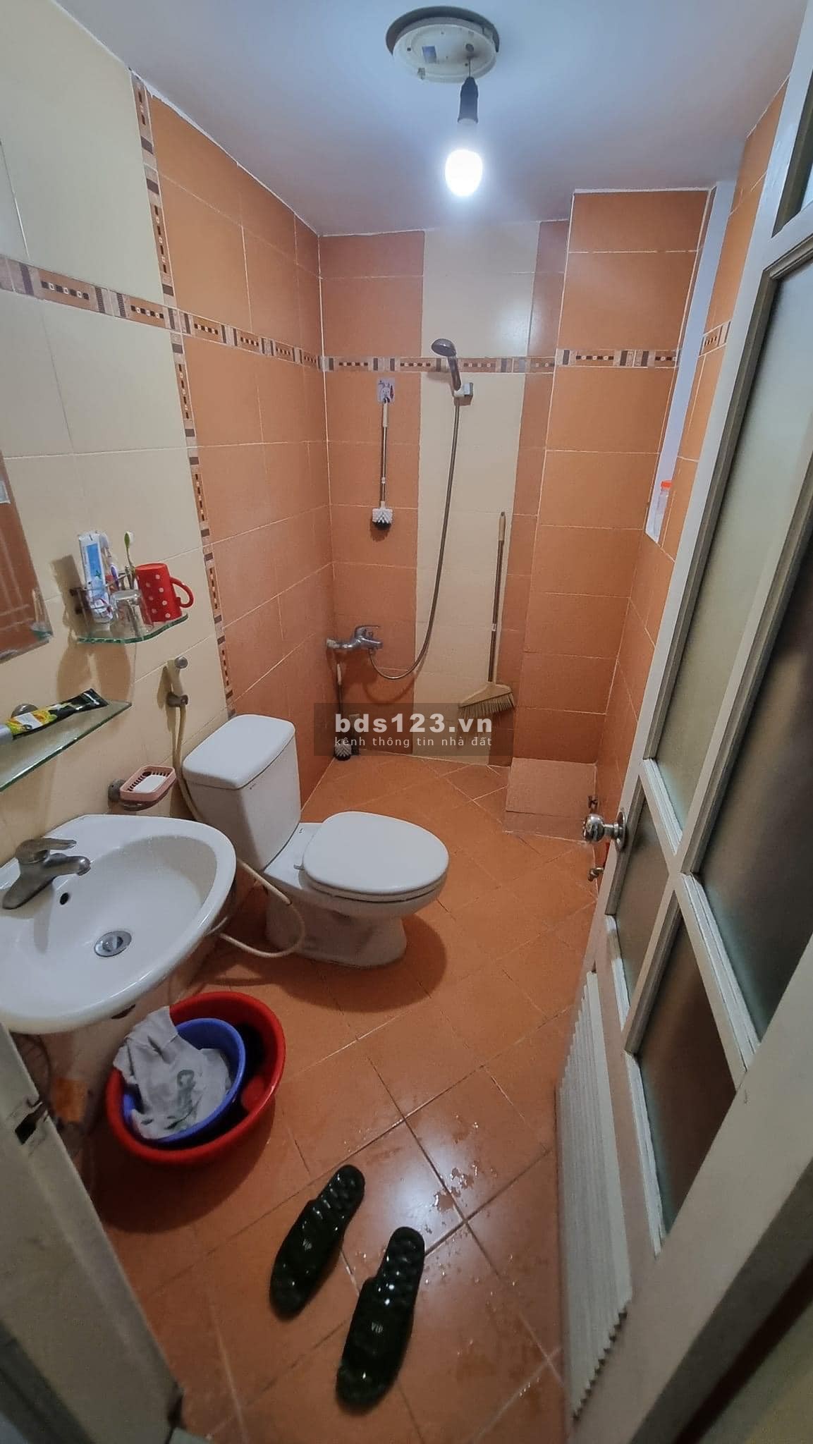Bán nhà Lạc Long Quân. Tây Hồ. Hà Nội. 7.85 Tỷ. 5 Tầng . DT 52m2. MT 3.5m.