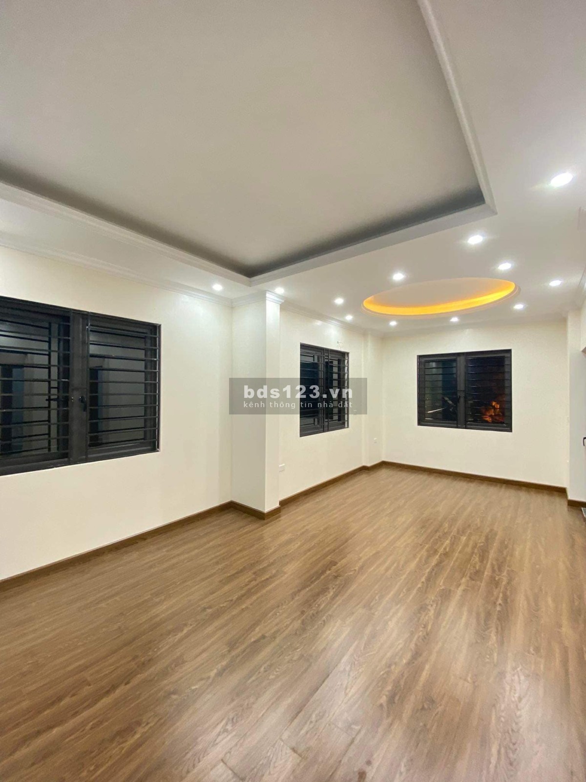 Cực hiếm! Bán nhà Xuân Phương 46m2x5T, lô góc, oto đỗ cửa, kinh doanh đỉnh, mới tinh 4,9 tỷ