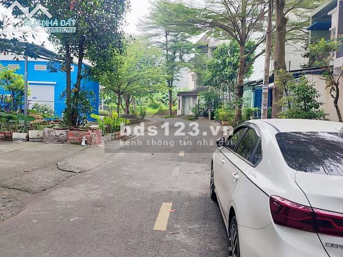 Bán nhà 1 trệt 2 lầu sân thượng Hẻm xe hơi Phạm Thế Hiển P7 Q8