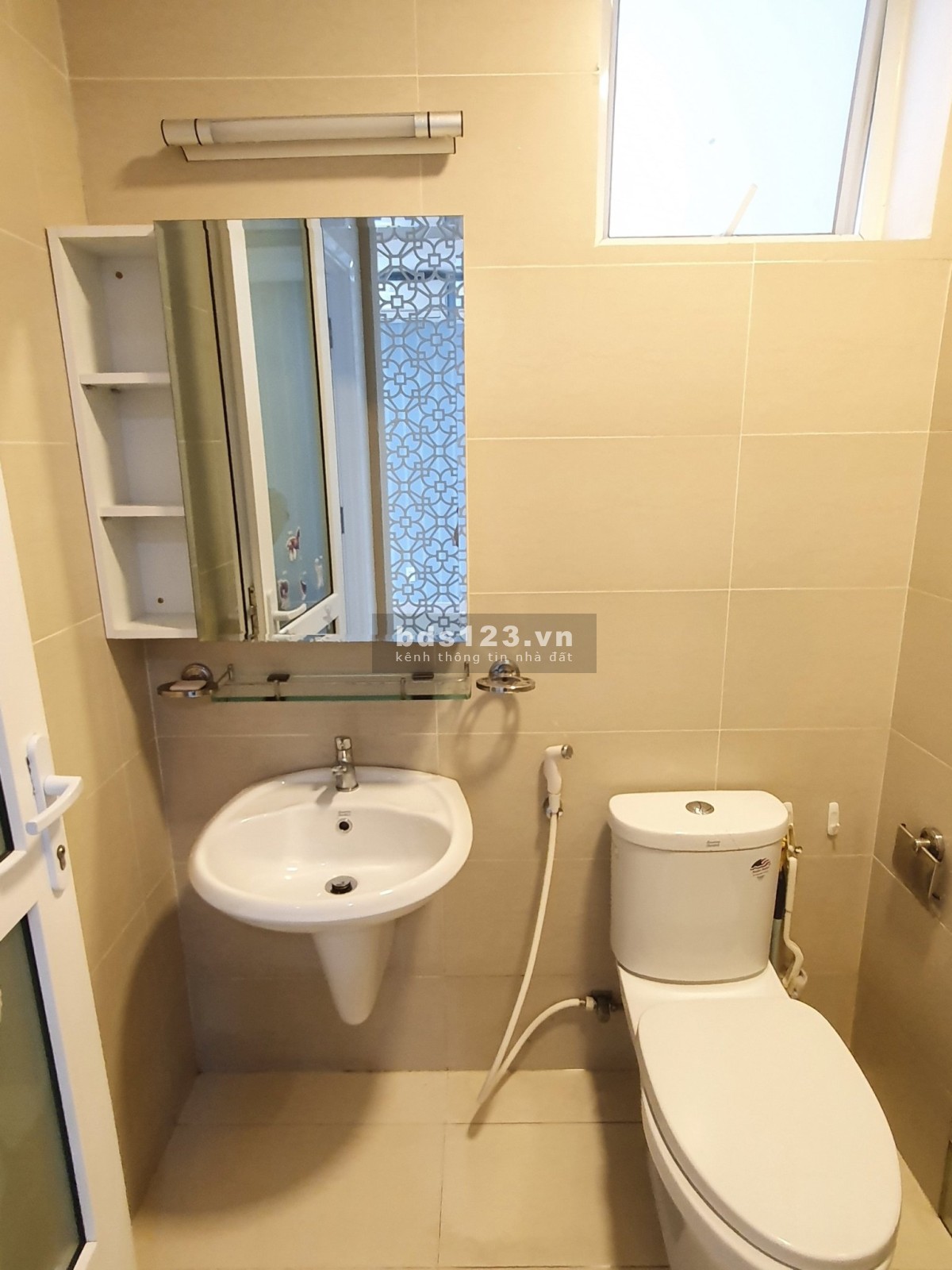 Cho thuê Moonlight, 2pn 70m view đường số 7 giá 10 triệu full nội thất, vào ở liền. Lh: 0938308438.