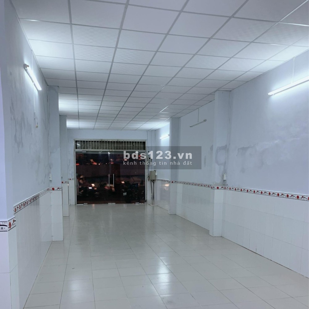 Cho thuê nhà MT kinh doanh Nguyễn Thái Học, P. Cầu Ông Lãnh, Q. 1 - DT 80m2 - Giá 32tr/ tháng