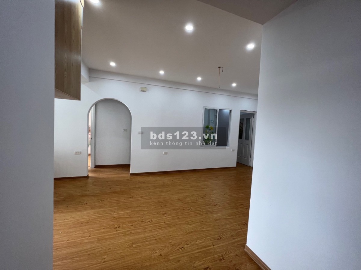 Bán căn hộ chung cư khu đô thị Đặng Xá Gia Lâm 70m rẻ đẹp tầng cao thoáng mát nhà mới sửa sang
