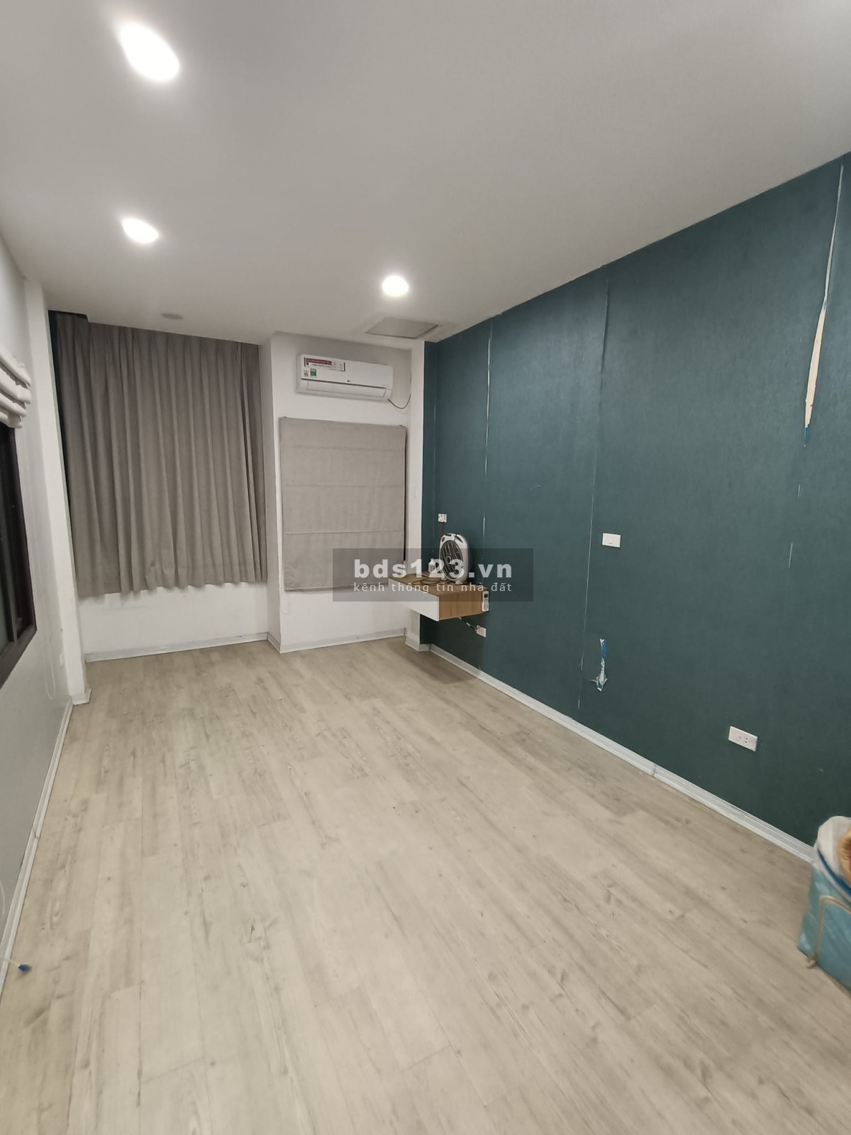 Bán nhà đẹp về ở luôn - Cách 50M ra oto đỗ - Sổ nơ hậu - Full nội thất