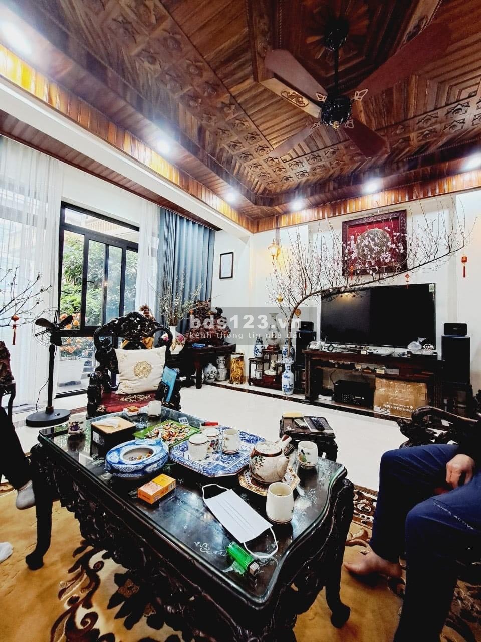 Bán nhà đẹp Nghi Tam Tây Hồ như ảnh hợp để ở 40mx 5 tầng chỉ hơn 4 tỷ.