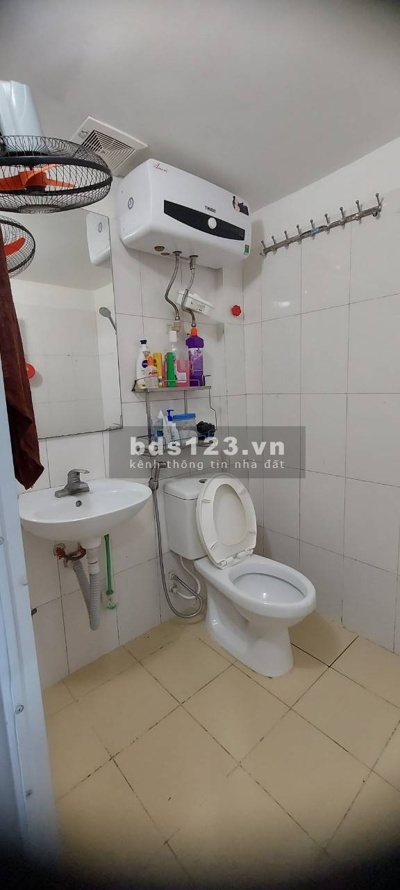 Bán nhà ô tô tránh, kinh doanh mặt Phố Lụa, Vạn Phúc, Hà Đông 33m, giá chỉ 4,2 tỷ. LH 0962780005