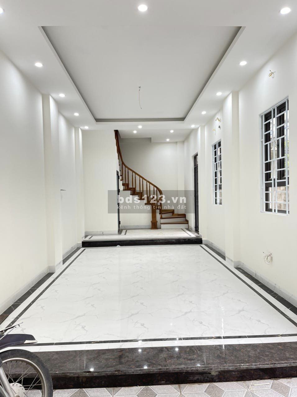 Bán nhà Phố Lụa - Vạn Phúc - Nhà đẹp - Ngõ thông rộng - Ô tô đỗ cửa