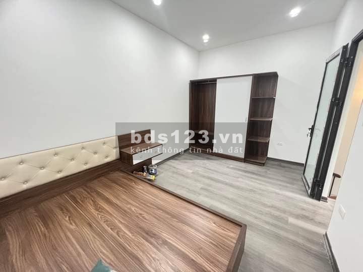 Bán nhà đẹp Thịnh Quang, Đống Đa 36m2, 2 tầng, mặt tiền 4m, giá 2.85 tỷ