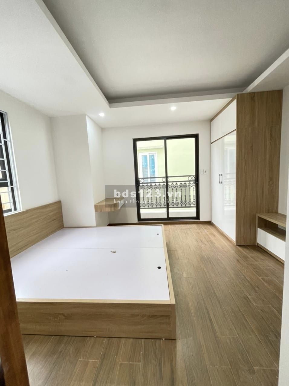 Bán nhà Phố Lụa - Vạn Phúc - Nhà đẹp - Ngõ thông rộng - Ô tô đỗ cửa
