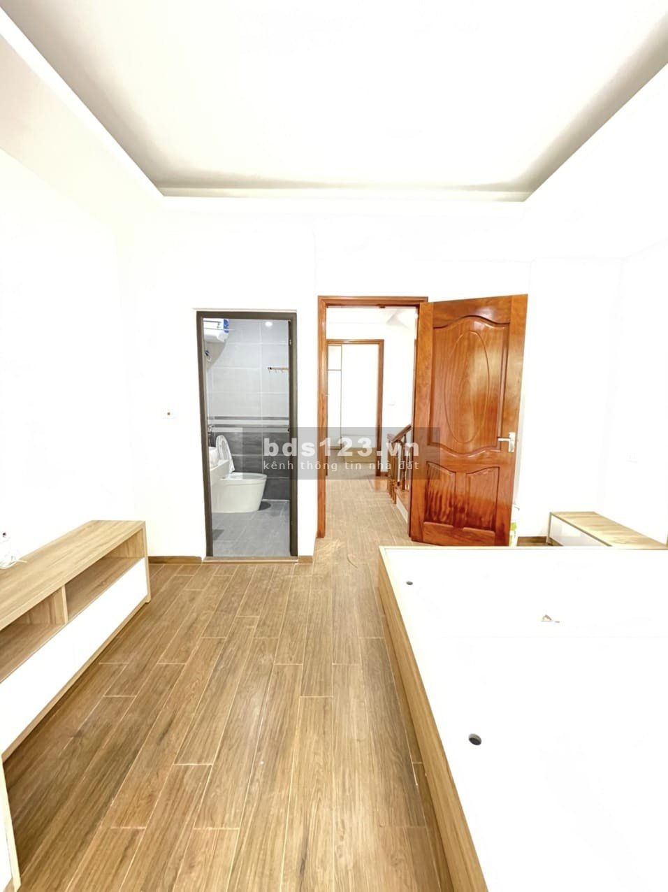 Bán nhà Phố Lụa - Vạn Phúc - Nhà đẹp - Ngõ thông rộng - Ô tô đỗ cửa