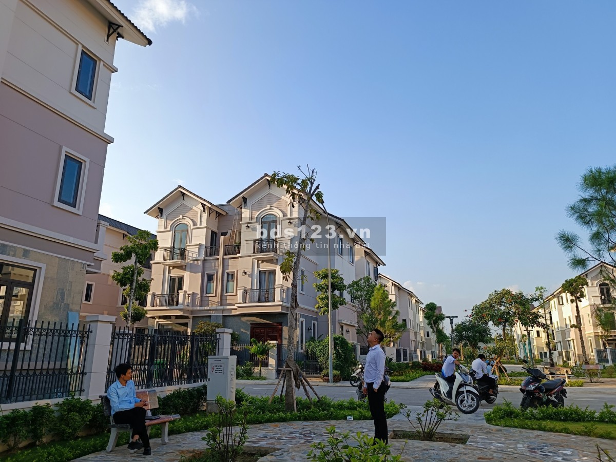 Bán duy nhất 1 căn biệt thự ven Vành Đai 3 Hà Nội giá rẻ hơn thị trường 1 tỷ.
