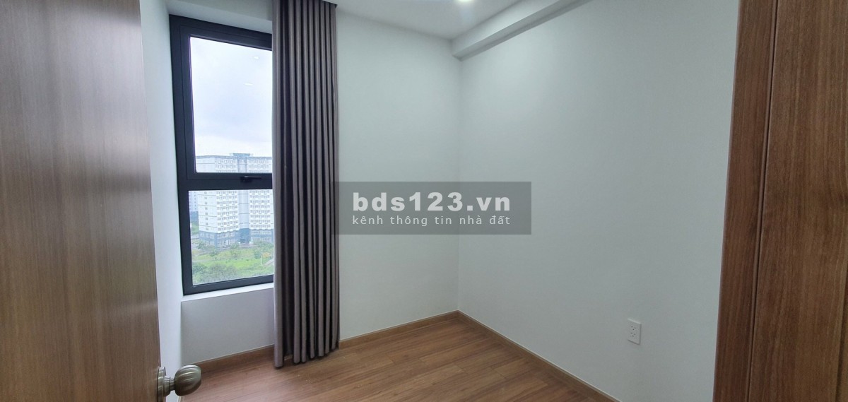 Kẹt bank bán lỗ căn góc Bcons Green View 2PN 2WC DT lớn nhất 58m2 giá bán chỉ 1 tỷ750 (bao sang tên)