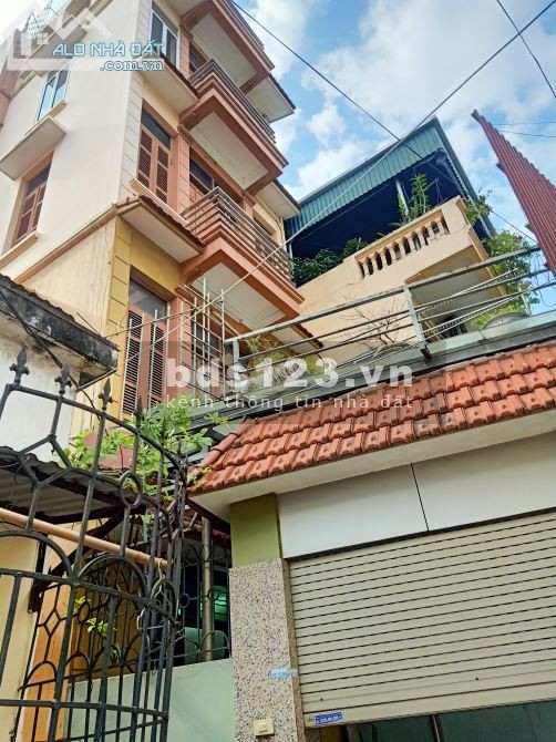 Bán nhà phố Sài Đồng quận Long Biên 70M, 5 tầng 5,6 tỷ