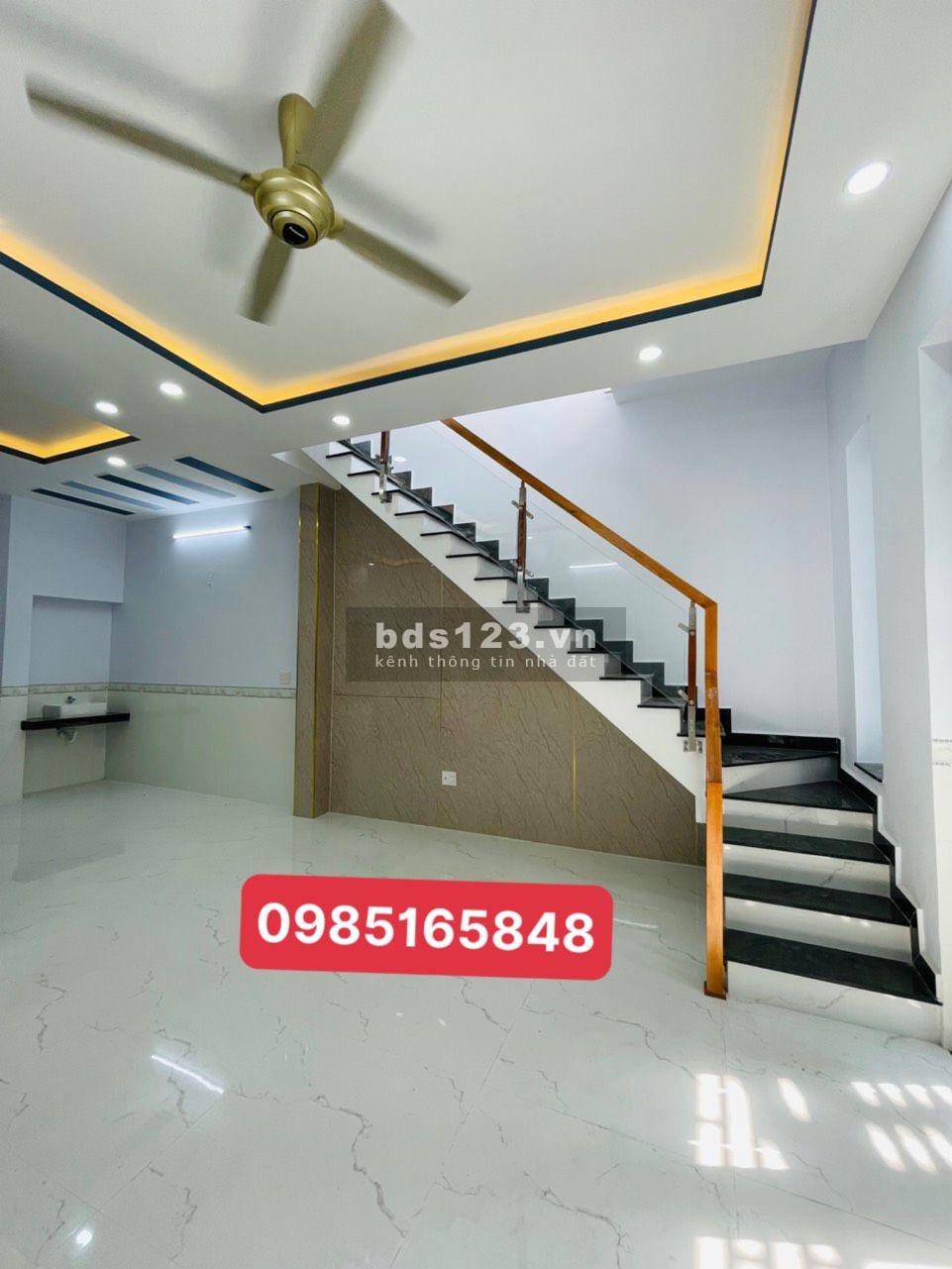 Chính chủ bán gấp nhà mới xây 2 PN 1 Lầu 1 trệt đường Vũng Việt, Dĩ An, Bình Dương