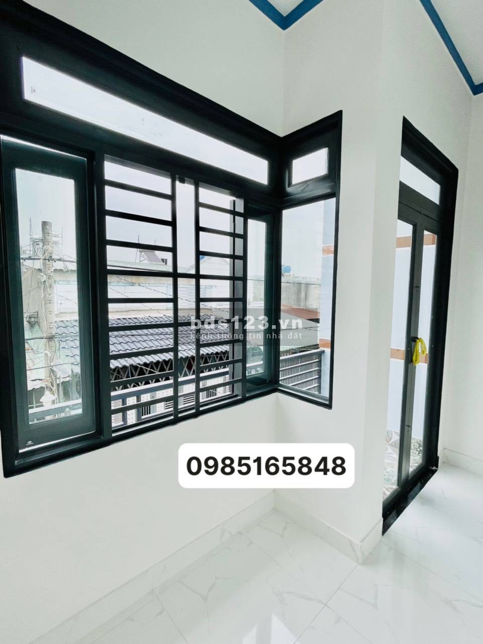 Tôi chính chủ bán nhà 1 lầu 1 trệt có sân ô tô hẻm 7m sau chợ Tân Long, Dĩ An