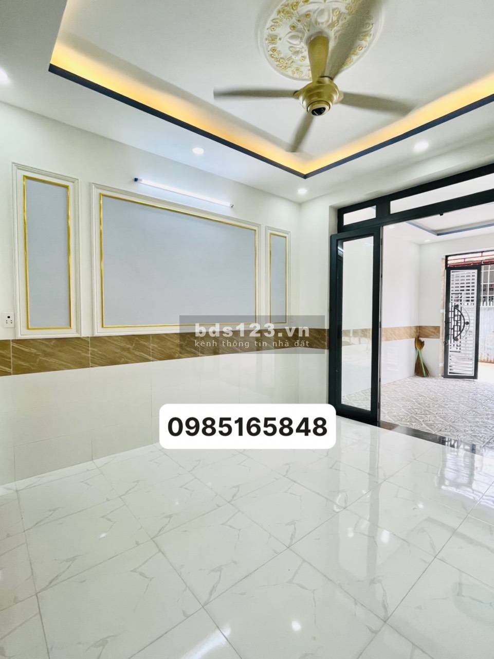 Tôi chính chủ bán nhà 1 lầu 1 trệt có sân ô tô hẻm 7m sau chợ Tân Long, Dĩ An