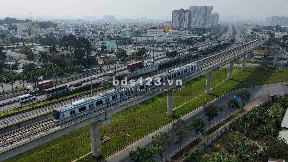 Bán nhà 2MT đường Nam Hòa Tp Thủ Đức DT 89m2