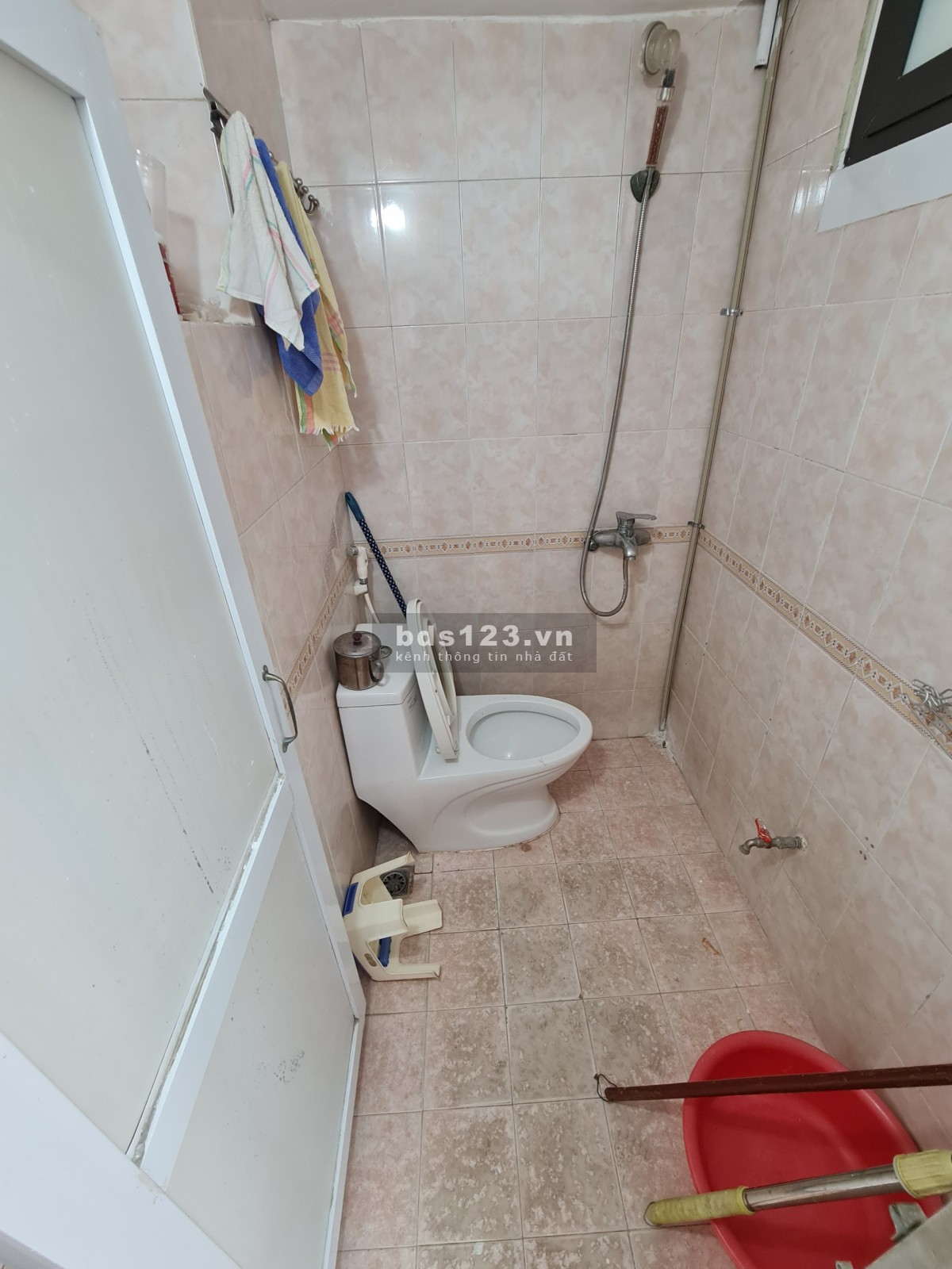 Chính chủ bán Căn hộ 80m2 Tập thể Nguyên Hồng 4 phòng ngủ cực hiếm