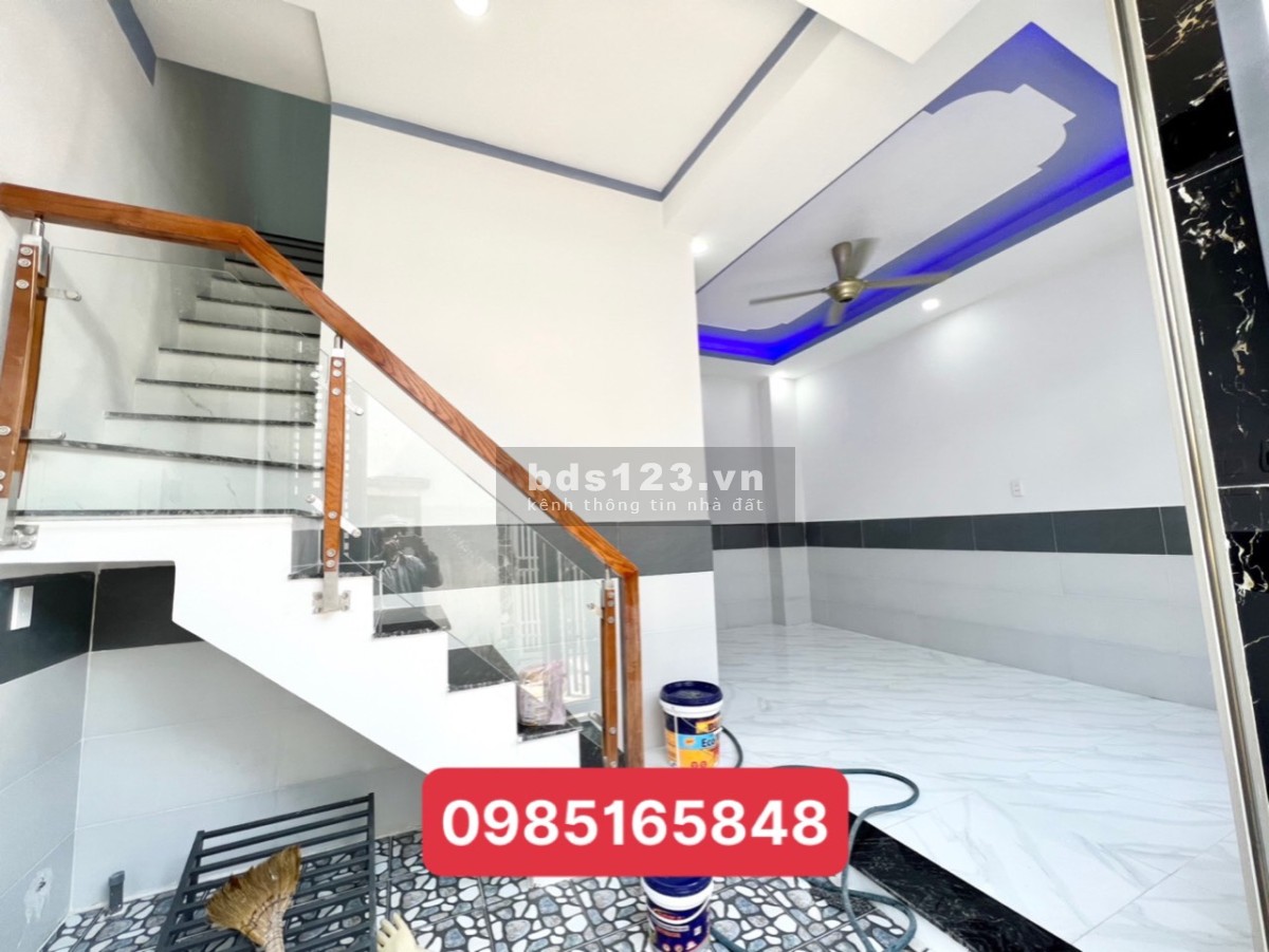 Bán gấp nhà dưới 1 tỷ, 1 trệt 1 lầu, ngay đường Chiêu Liêu, Dĩ An, Bình Dương