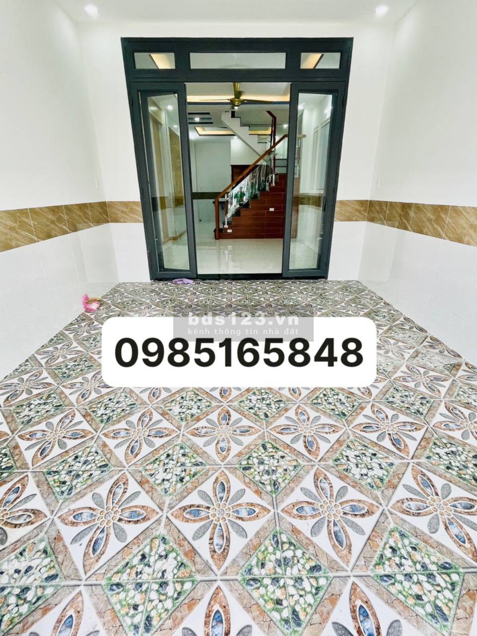 Tôi chính chủ bán nhà 1 lầu 1 trệt có sân ô tô hẻm 7m sau chợ Tân Long, Dĩ An