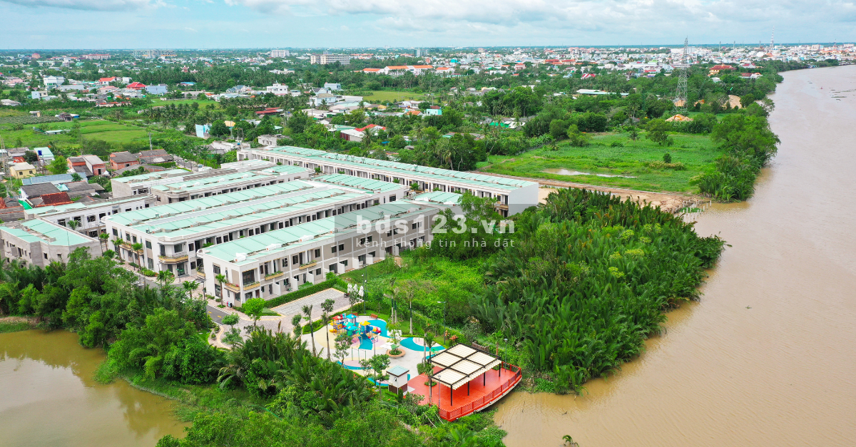 Bán nhà phố Tân An , Long An , 64m2 - Giá 1,7 tỷ/ căn
