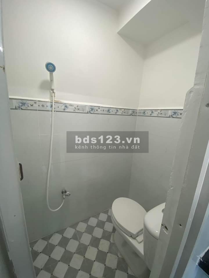 2 tỷ 4, 2pn - xe hơi đậu cửa - Bán nhà Nguyễn Thượng Hiền, Bình Thạnh