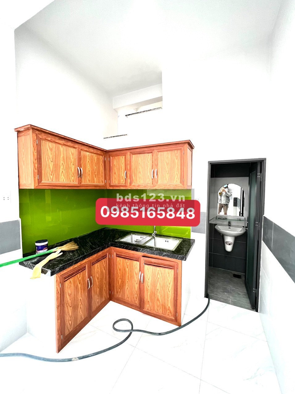 Bán gấp nhà dưới 1 tỷ, 1 trệt 1 lầu, ngay đường Chiêu Liêu, Dĩ An, Bình Dương
