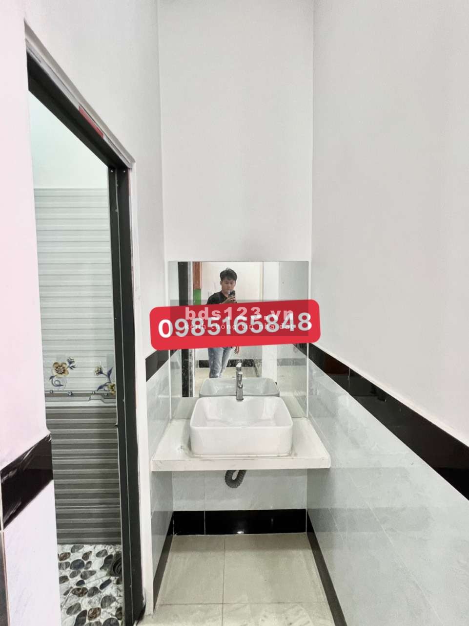 Chính chủ cần bán nhà 1 lầu 1 trệt hẻm Ô Tô ngay chợ Tân Long