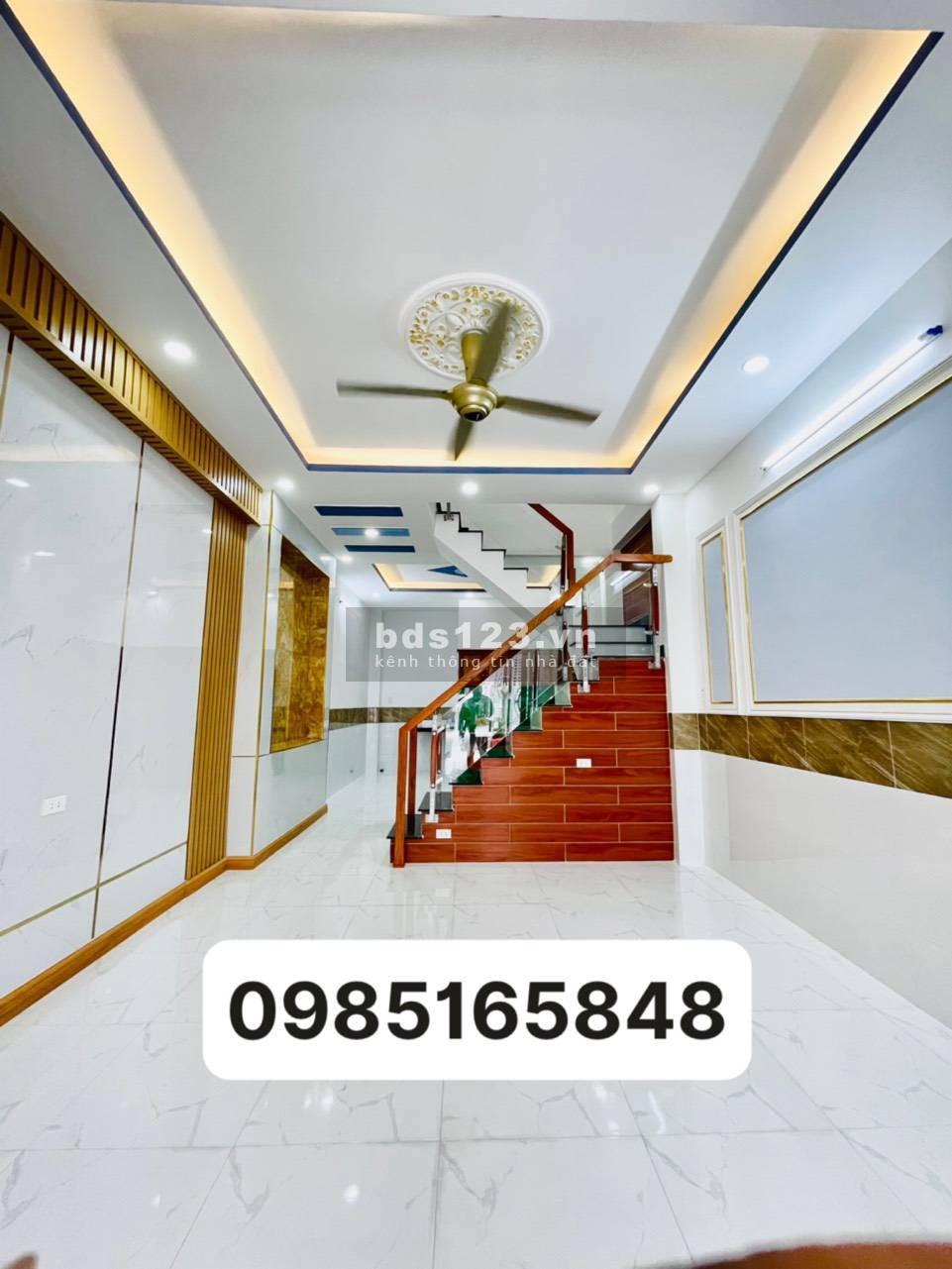Tôi chính chủ bán nhà 1 lầu 1 trệt có sân ô tô hẻm 7m sau chợ Tân Long, Dĩ An