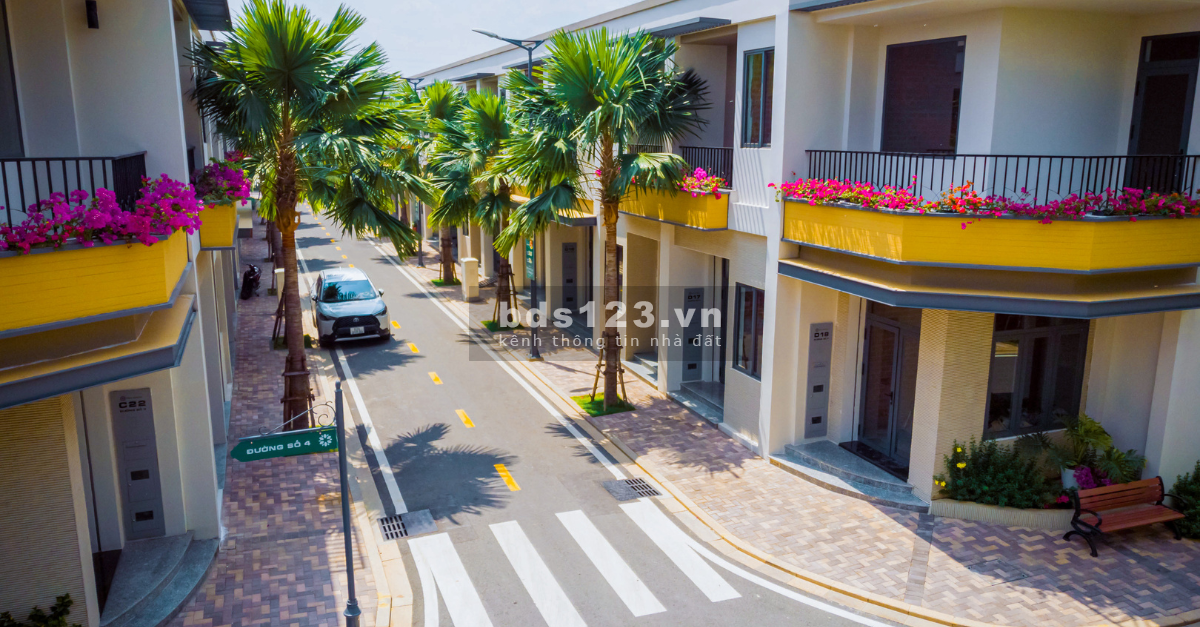 Bán nhà phố Tân An , Long An , 64m2 - Giá 1,7 tỷ/ căn