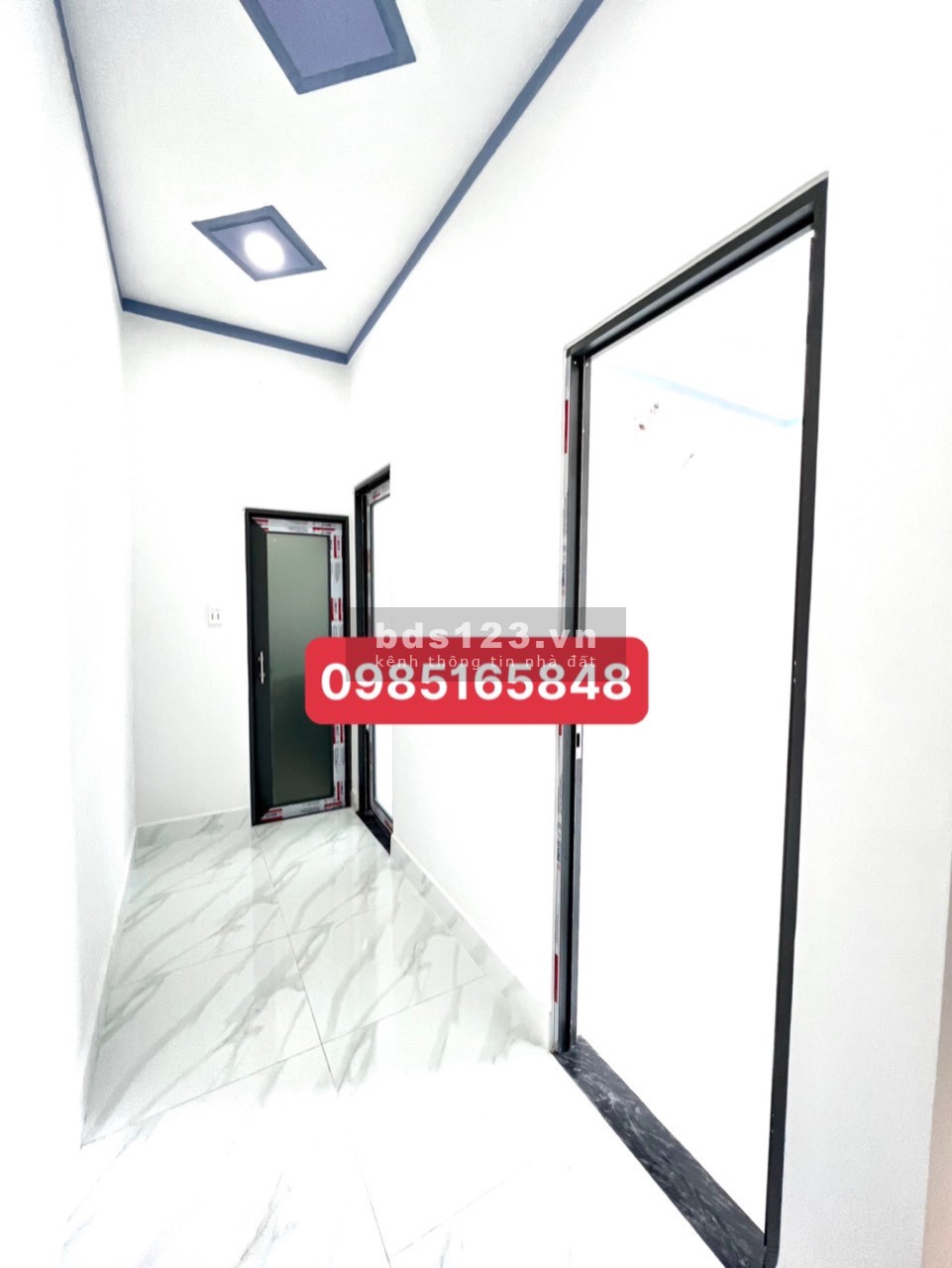 Bán gấp nhà dưới 1 tỷ, 1 trệt 1 lầu, ngay đường Chiêu Liêu, Dĩ An, Bình Dương
