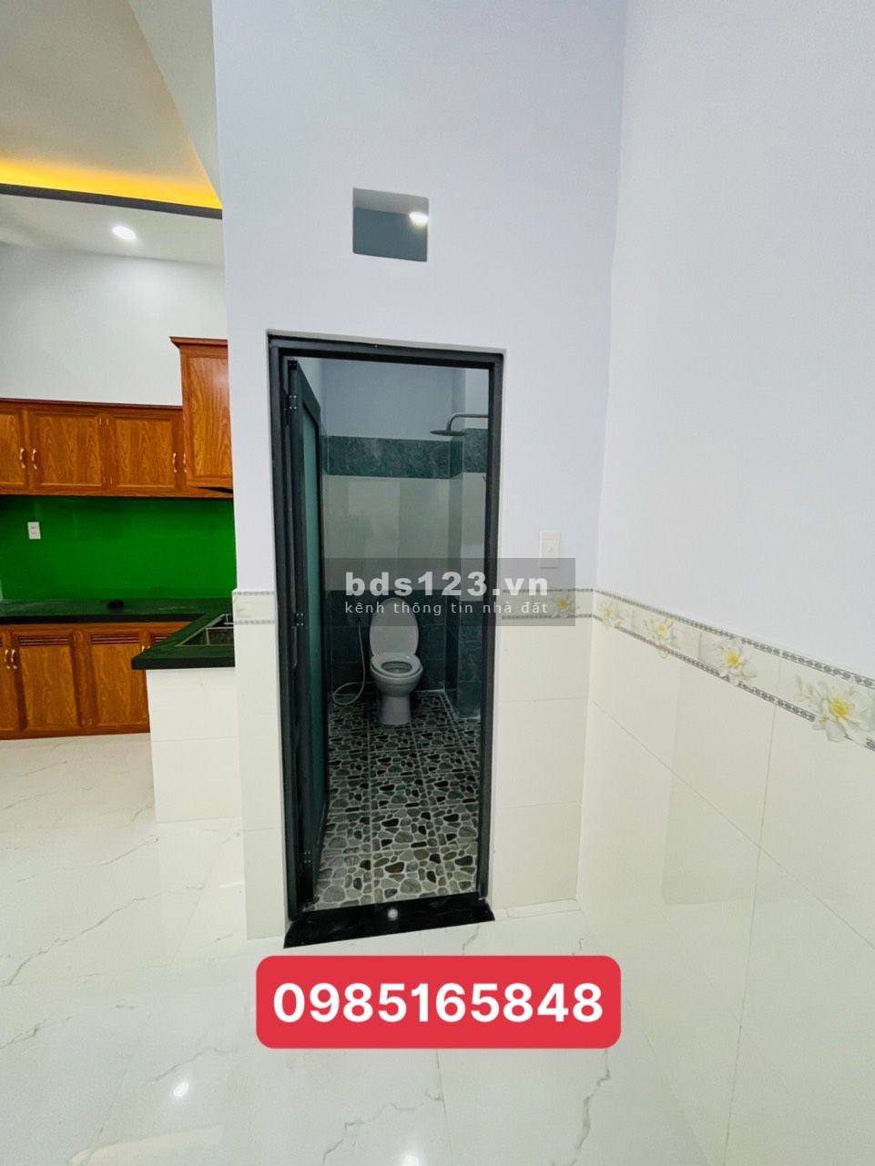 Chính chủ bán gấp nhà mới xây 2 PN 1 Lầu 1 trệt đường Vũng Việt, Dĩ An, Bình Dương