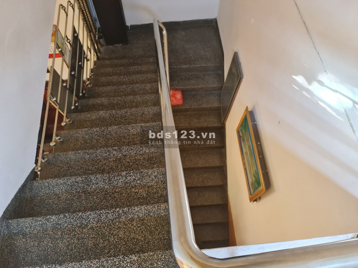 Chủ giảm sốc, bán nhà giá chỉ 3 tỷ, có ngay nhà 2 tầng ngay đầu kiệt ô tô Thái Thị Bôi, 90m2