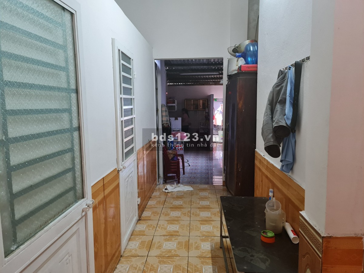 Chủ giảm sốc, bán nhà giá chỉ 3 tỷ, có ngay nhà 2 tầng ngay đầu kiệt ô tô Thái Thị Bôi, 90m2